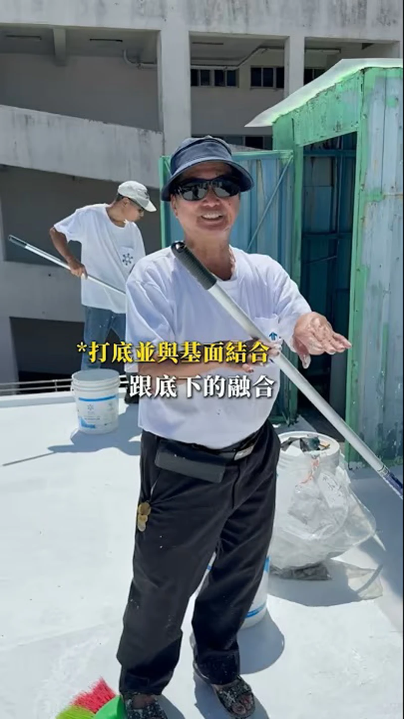 塗完水塔馬上就涼了，果然是夏日冰盾 #夏日冰盾 #隔熱塗料 #鐵皮屋 #溫差相差15度 #隔熱二姐